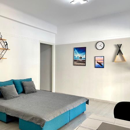 Uoohome7 Garden Green And Navy Ateny Zewnętrze zdjęcie