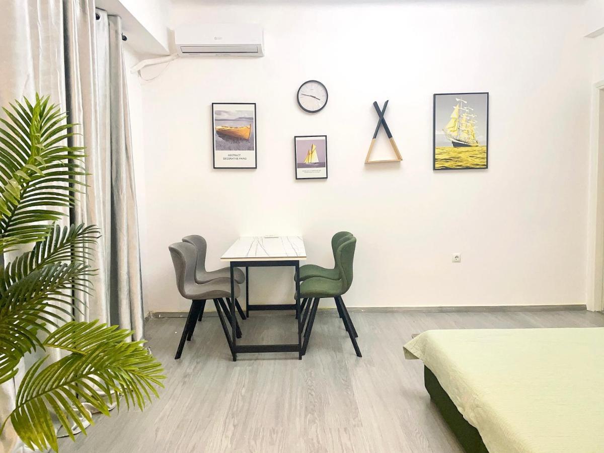 Uoohome7 Garden Green And Navy Ateny Zewnętrze zdjęcie